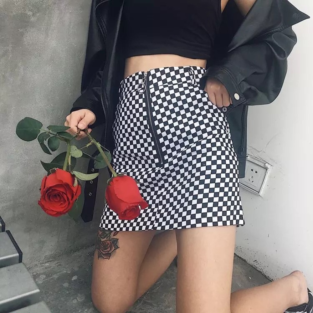 NWT ✨ Zipper Checkered Skirt Sz Small